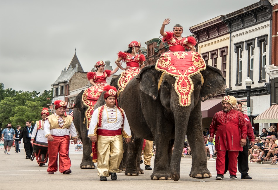 Big-Top-Parade-2-Travel-Wisconsin (1)
